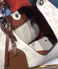 Сумка Louis Vuitton Carmel Mahina Bag Cream